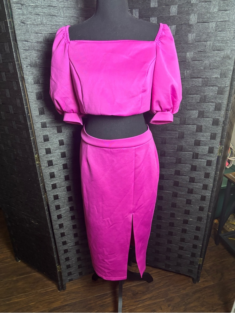 VENUS Fuchsia Puff-Sleeve Midi Skirt Set Large NWOT - Picture 4 of 12
